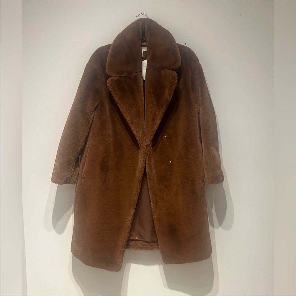 Cozy Brown Teddy Jacket with Plush Material and Oversized Fit
